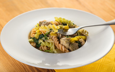 pasta with spinach and meat
