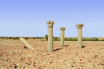 Granite columns of the ruined church on an island Sai, Sudan
 - obrazy, fototapety, plakaty