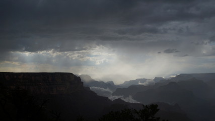Gewaltiges Gewitter im Grand Canyon Nationalpark
