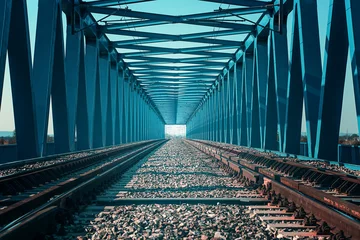 Zelfklevend Fotobehang Rails running on a bridge © Baronb