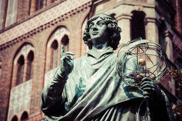 Obraz premium Nicolaus Copernicus statue in Torun, Poland