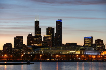 Fototapeta na wymiar Chicago Skyline at Dusk