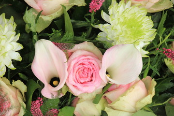 Pink wedding flowers