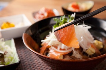 salmon donburi