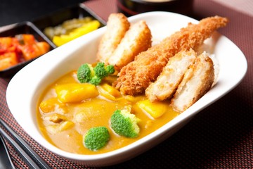 curried rice with tonkatsu