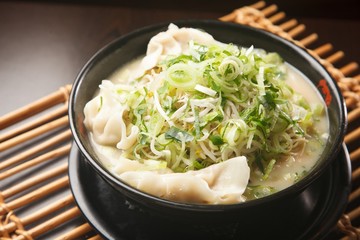 wonton noodle soup