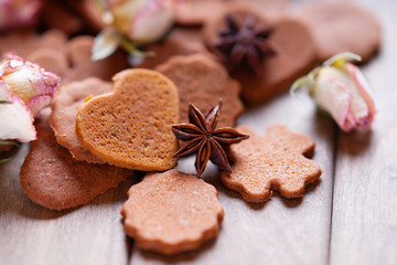 Gingerbreads, anise and roses buds 