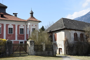 Schloss Raggnitz, Steinfeld, Schloss, Schlossmauer, Hof, Görz, Schloss, Landwirtschaft
