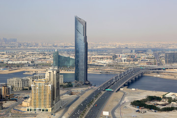 Fototapeta premium Widok z lotu ptaka Dubai D1 Tower Business Bay Bridge