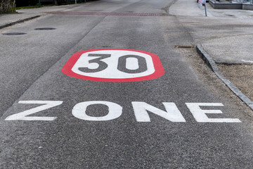 Tempo 30 Zone in der Stadt