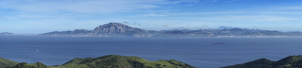 Mirador del parque natural del Estrecho en Tarifa con vistas del monte Musa en la costa de África