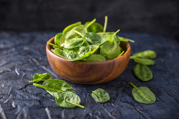 Spinach leaves in bowl © Irina Burakova