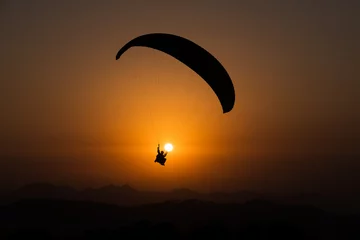 Tuinposter Paragliding at Bir   © SB