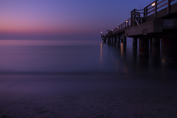Obraz premium Seebrücke am Abend