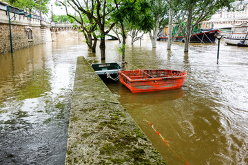 Fototapeta premium PARIS, FRANCE - June 4, 2016 : The worst floods in a century have hit Paris, with the Seine continue to rise at a peak of 6,5 meter. Paris, France