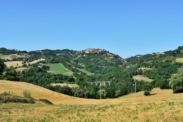 Fototapeta na wymiar Countryside panorama and far view to Urbino, Italy.