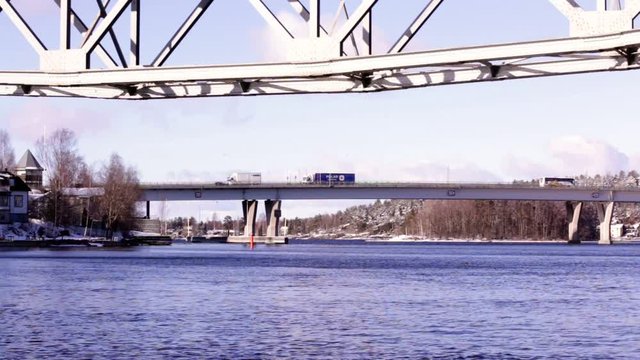 Traffic on Kyronsalmi highway bridge