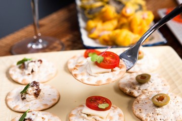tuna canape with tamato, 카나페