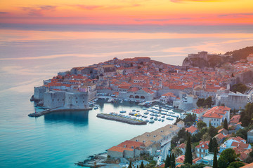 Fototapeta premium Dubrovnik, Croatia. Beautiful romantic old town of Dubrovnik during sunset.