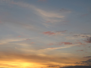 Coucher de soleil et nuages