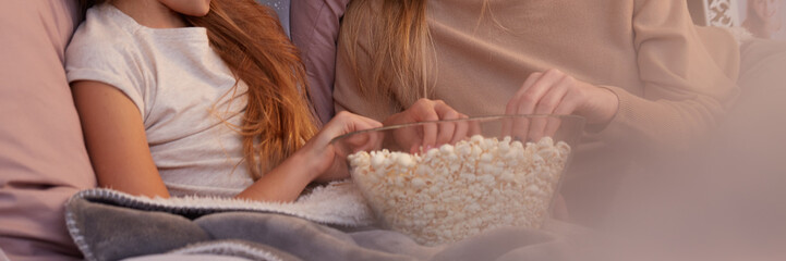 Popcorn from bowl