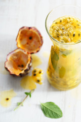 passion fruit juice with mint