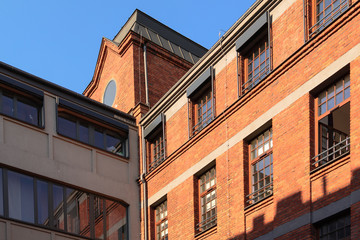 Typowa zabudowa w mieście Łodzi, Polska © Senatorek