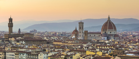 Fototapeta na wymiar Amazing sunset panorama of Florence, art city in Italy