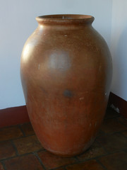 Terracota sepia pot