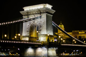 Fototapeta na wymiar Chain Bridge in Budapest 2