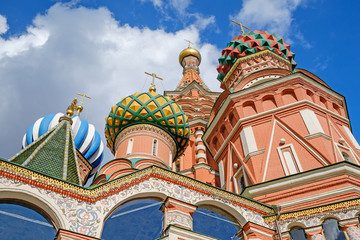 Fototapeta na wymiar St Basil's Church Moscow 2