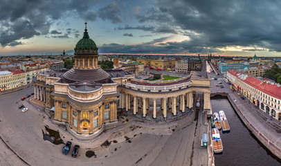 Fototapeta premium Kazan Cathedral in St. Petersburg. Panorama from the air.