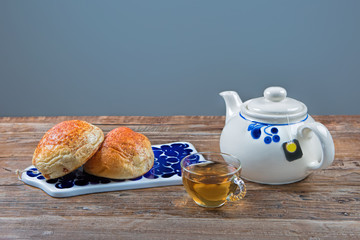 Tea time for one