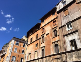 Fototapeta na wymiar Case ocra del quartiere ebraico, Roma, Italia