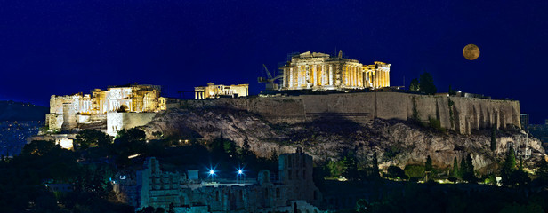 The moon and Acropolis