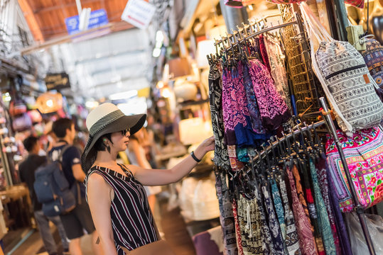 woman traveling and shopping