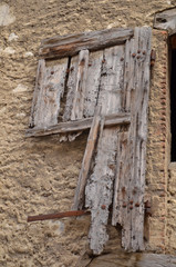 Ancien volet délabré 
