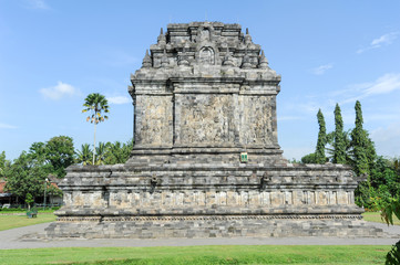 Fototapeta na wymiar Mendut Buddhist temple located near Borobudur in Java
