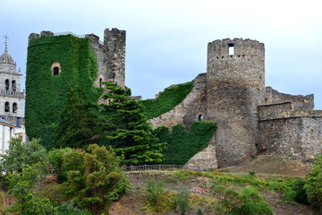 Torre rocciosa