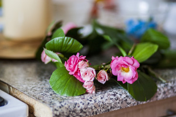 Fototapeta na wymiar Nice wreath of pink roses
