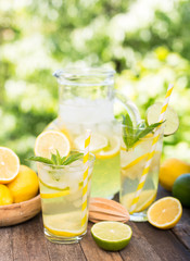 Cold lemonade with ice