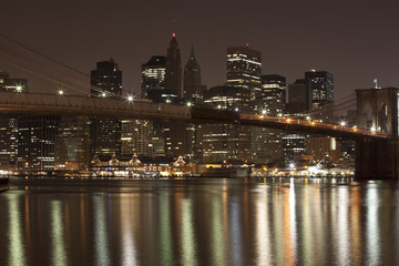 Obraz premium Downtown Manhattan at night