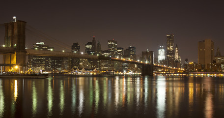 Fototapeta na wymiar Downtown Manhattan at night