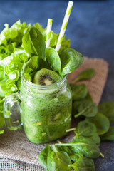 green spinach smoothie