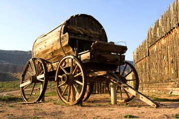 Fort Zion. Old western wagon - obrazy, fototapety, plakaty