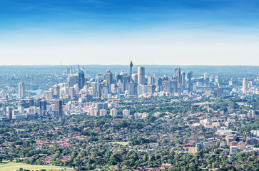 Fototapeta premium Sydney skyline on a beautiful sunny day