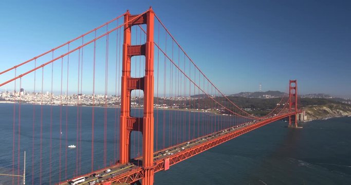 Golden Gate Bridge on Summer's Day, San Francisco Cityscape