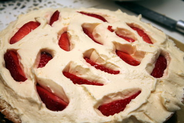 strawberries in cream
