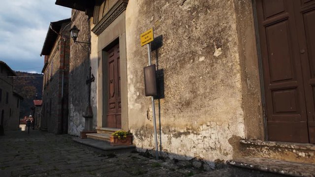 An ancient little town in Tuscany, Italy, 4K