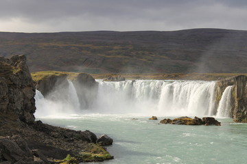 ゴーザフォスの滝